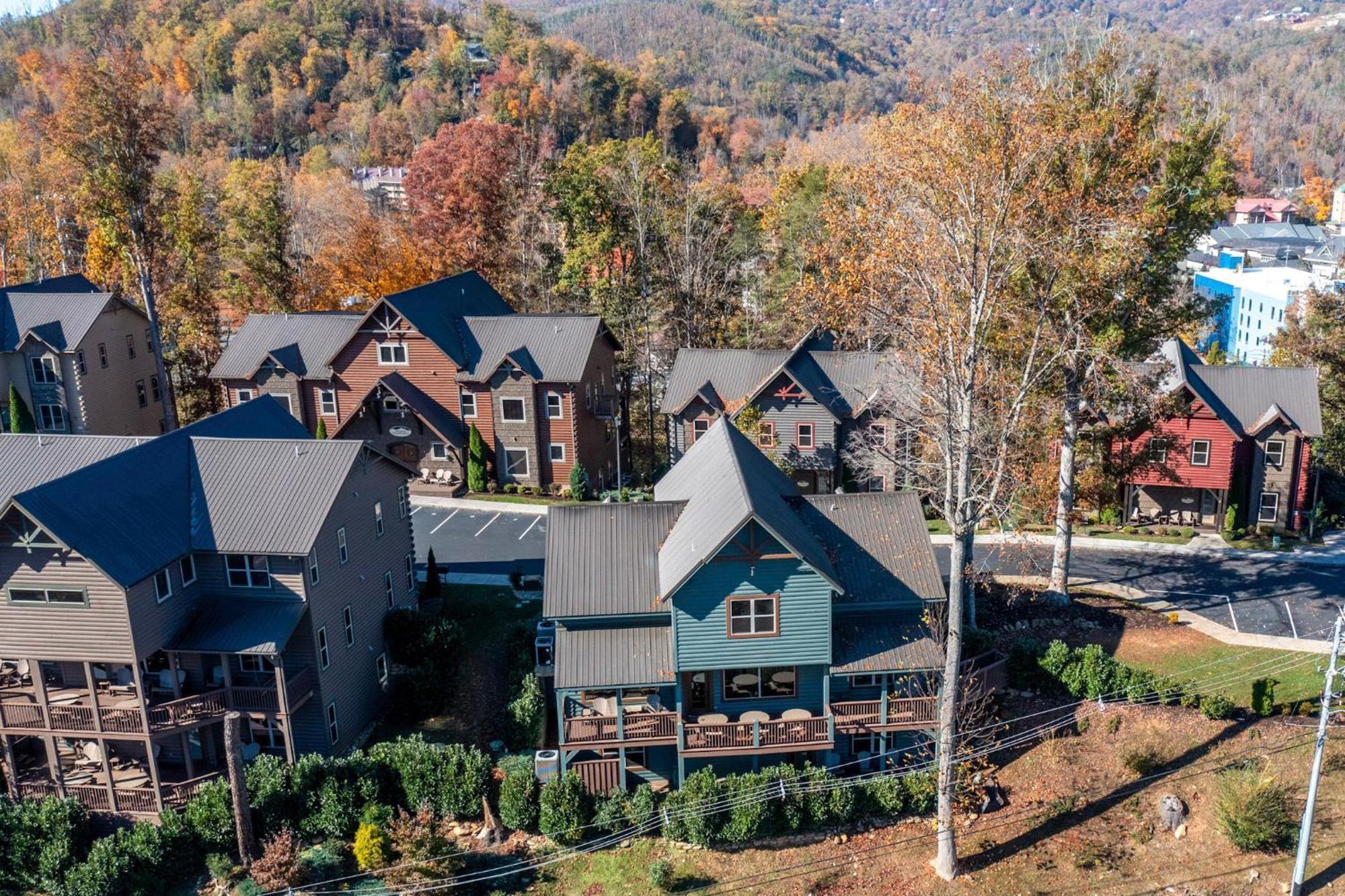 The Great Maple Retreat By Stony Brook Cabins Гетлинбург Екстериор снимка