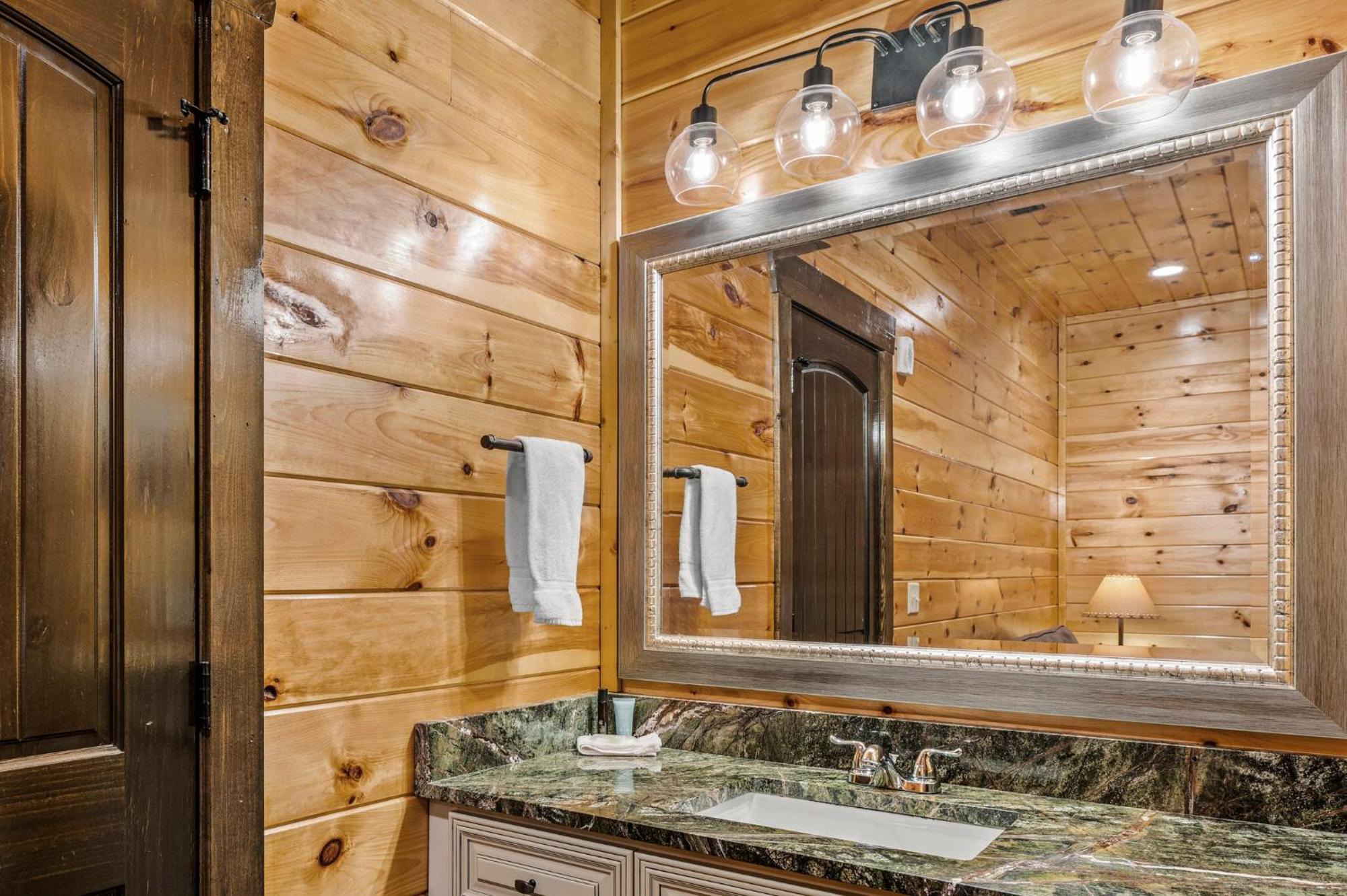 The Great Maple Retreat By Stony Brook Cabins Гетлинбург Екстериор снимка