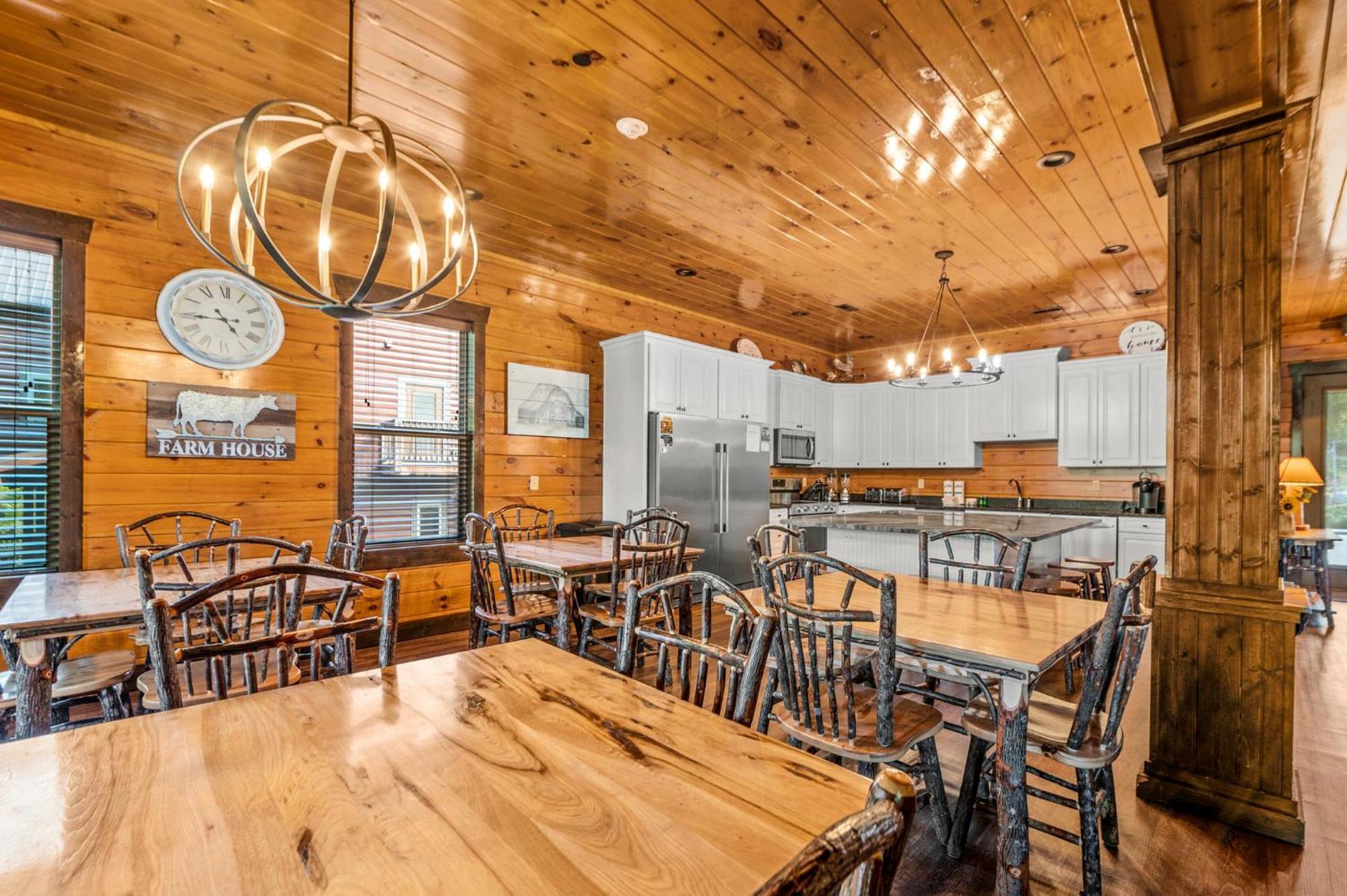 The Great Maple Retreat By Stony Brook Cabins Гетлинбург Екстериор снимка